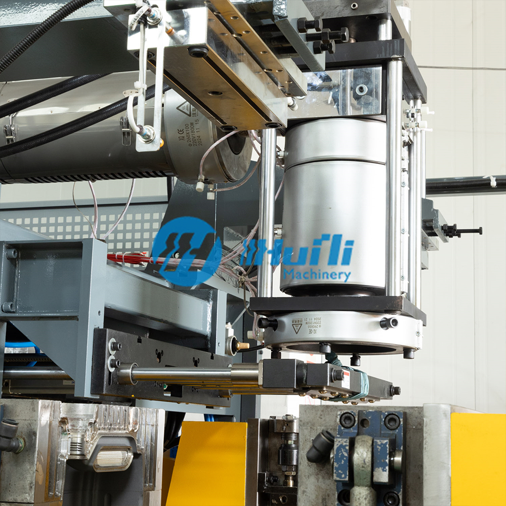 Machines de moulage par soufflage par extrusion entièrement automatiques pour bouteilles d'huile moteur et bidons de détergent